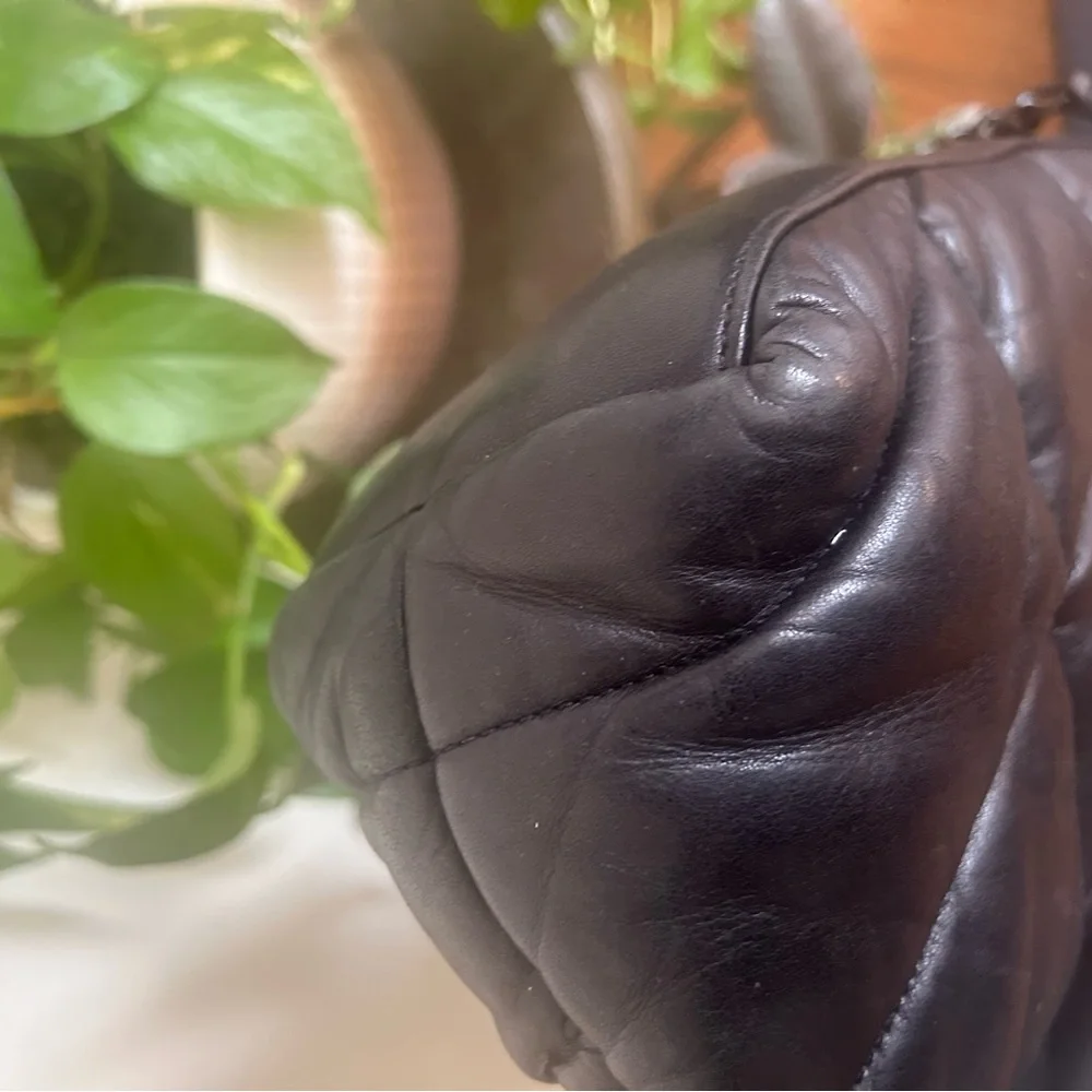 Yves Saint Laurent Black Quilted Shoulder Bag - Picture 7 of 8